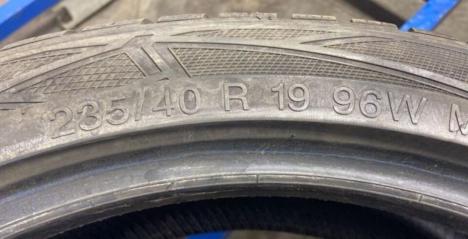 Vredestein Wintrac Pro 235/40 R19 96W