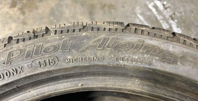 Michelin Pilot Alpin PA4 235/40 R18 95V