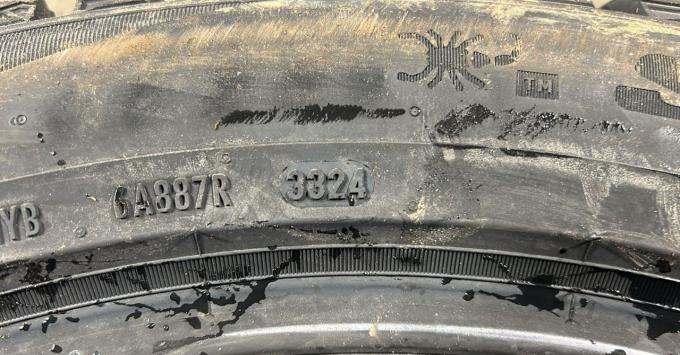 Pirelli Scorpion Ice Zero 2 255/45 R20 105H