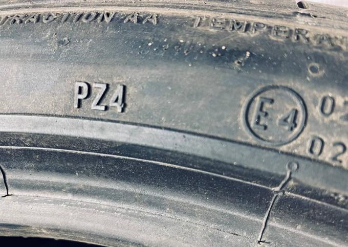 Pirelli P Zero PZ4 315/30 R21 105Y