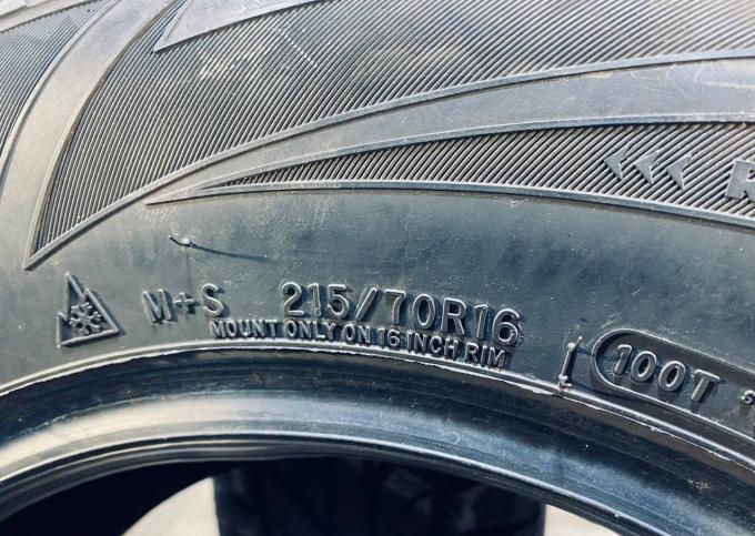 Cooper Weather-Master WSC 215/70 R16 100T