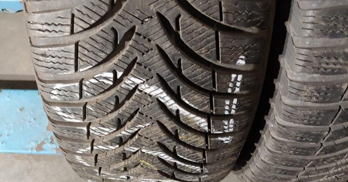 Michelin Alpin A4 215/45 R16 90H