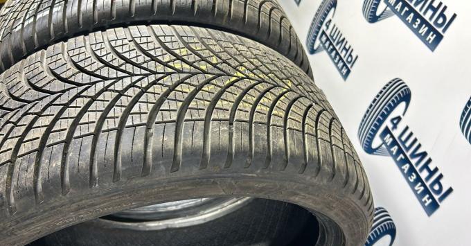 Goodyear Vector 4Seasons Gen-3 225/40 R18 92Y