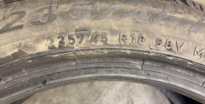 Pirelli Winter Sottozero 240 Serie II 235/45 R18 98V