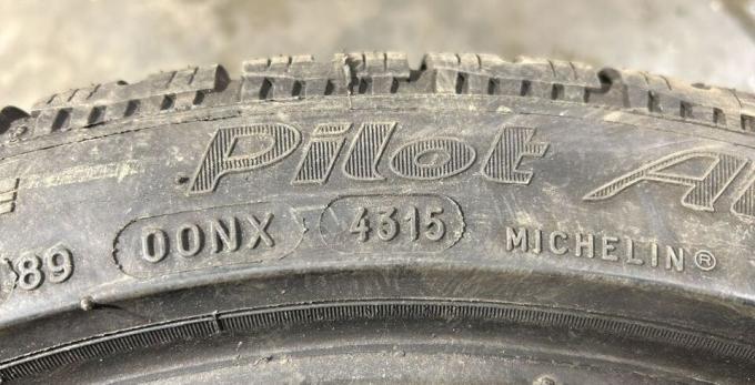 Michelin Pilot Alpin PA4 235/40 R18 95V