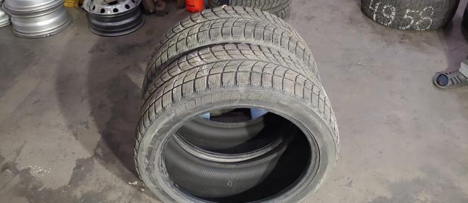 Bridgestone Blizzak LM-60 255/45 R20 101H