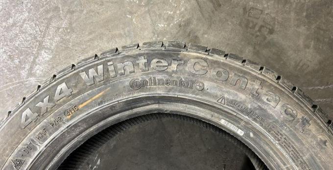 Continental Conti4x4WinterContact 215/60 R17 96H