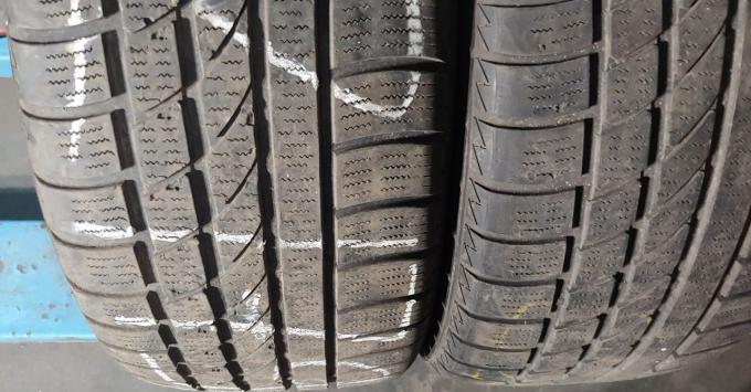 Hankook IceBear W300 225/40 R18 92V