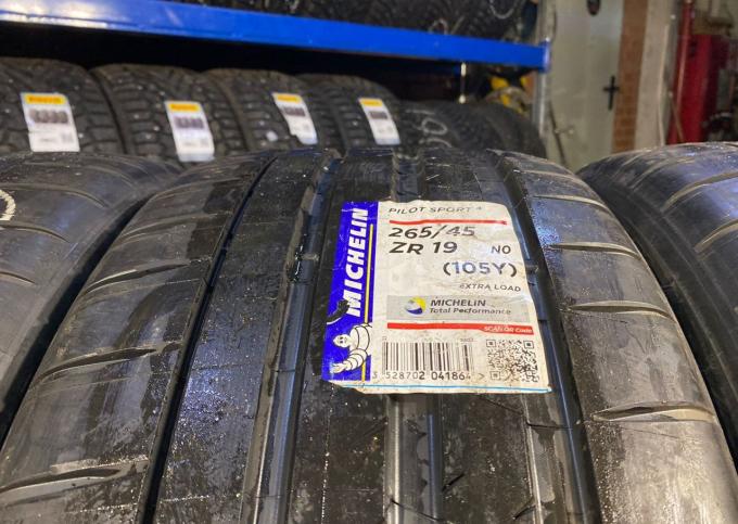 Michelin Pilot Sport 4 265/45 R19 105Y