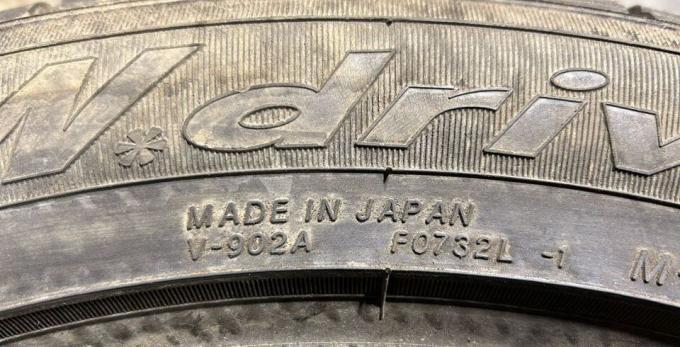 Yokohama W.Drive V902A 235/50 R18 101V