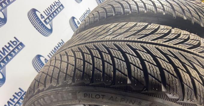 Michelin Pilot Alpin 5 235/40 R19 96W