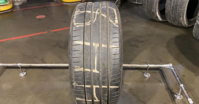 Pirelli P Zero PZ4 265/35 R20 99Y