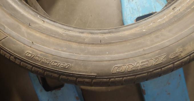 Pirelli P Zero Rosso 255/50 R19 103W