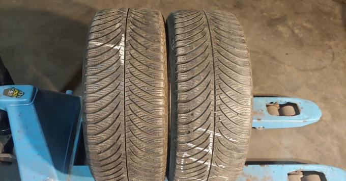 Goodyear Vector 4Seasons Gen-2 225/45 R17 94V