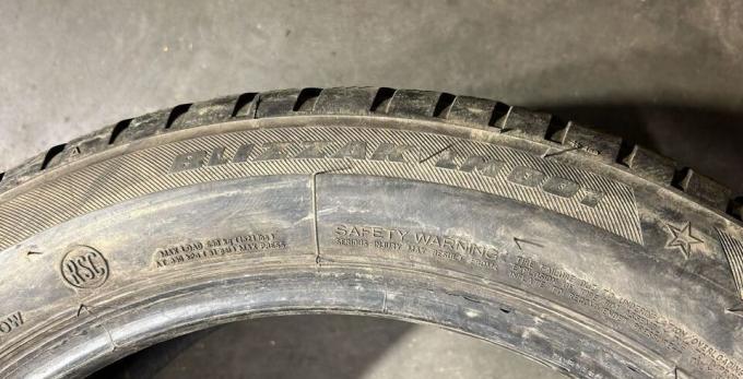 Bridgestone Blizzak LM-001 225/50 R18 95H