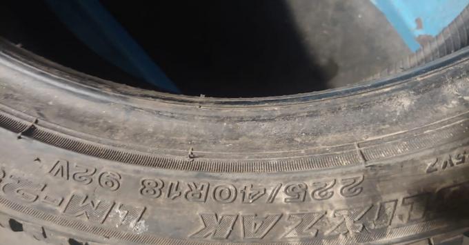 Bridgestone Blizzak LM-25 225/40 R18 92V