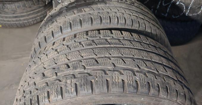 Kumho I'Zen KW27 235/35 R19 91W