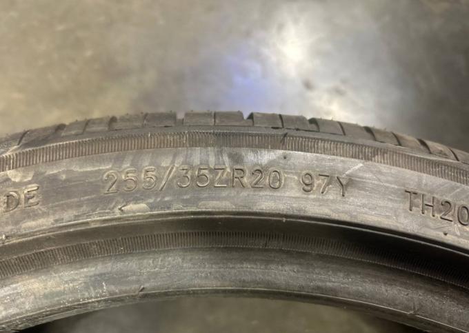 Triangle Sportex TSH11 255/35 R20 97Y