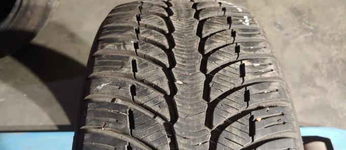 Kleber Quadraxer 225/45 R17 94V