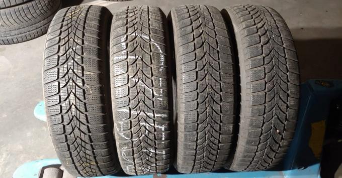 Dunlop SP Winter Sport 4D 195/65 R16 92H