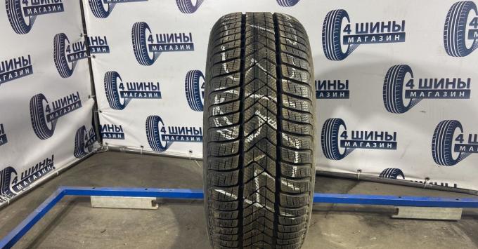 Pirelli Winter Sottozero 3 235/50 R19 99H