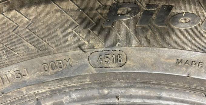 Michelin Pilot Alpin PA4 235/55 R18 104V