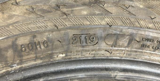 Nokian Tyres WR SUV 4 235/55 R18 104H