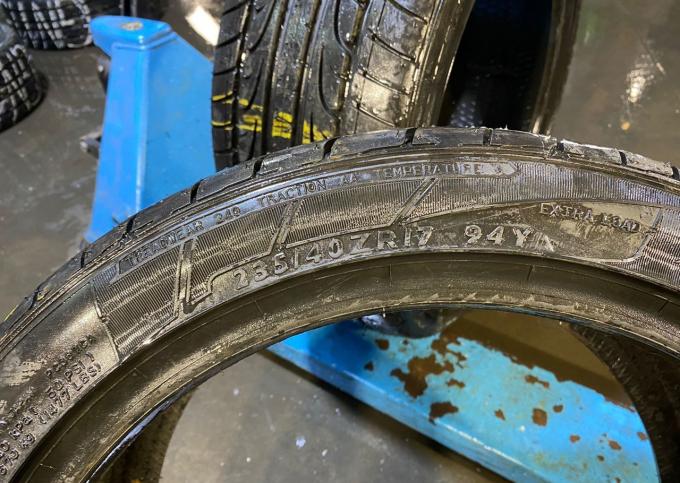 Dunlop SP Sport Maxx 235/40 R17 94Y