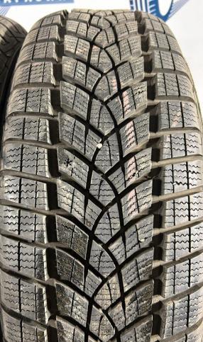 Goodyear UltraGrip Performance+ SUV 215/65 R17 99V