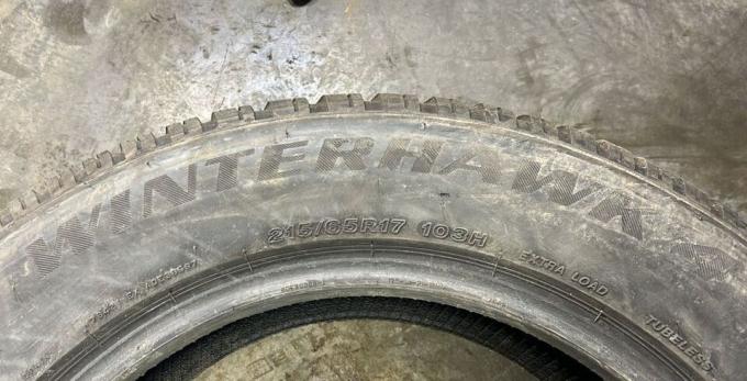 Firestone Winterhawk 4 215/65 R17 103H