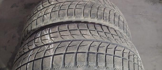 Bridgestone Blizzak LM-60 255/45 R20 101H