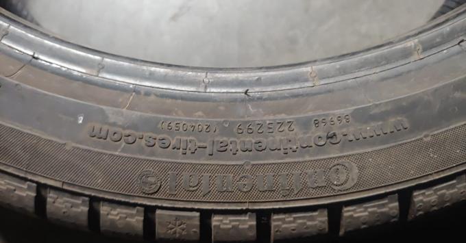 Continental ContiWinterContact TS 830 P 225/40 R18 92V