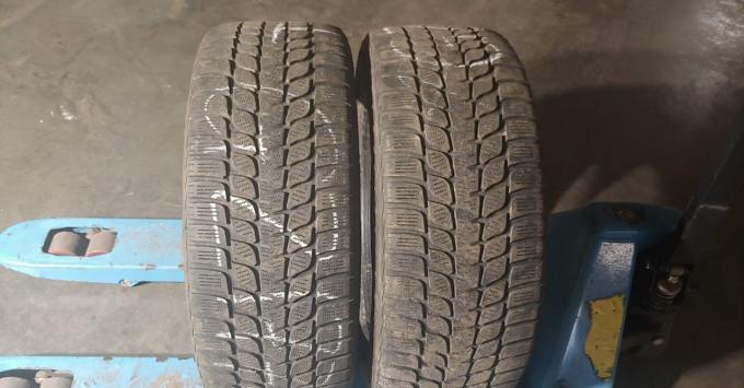 Bridgestone Blizzak LM-25 235/45 R18 98V