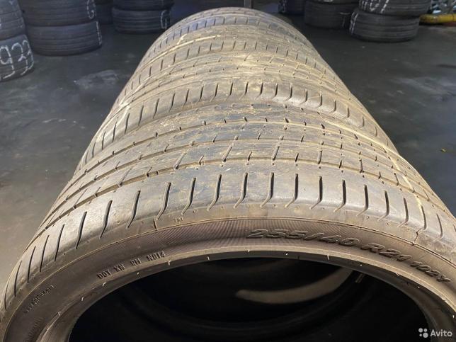 Pirelli P Zero 255/40 R21 102Y