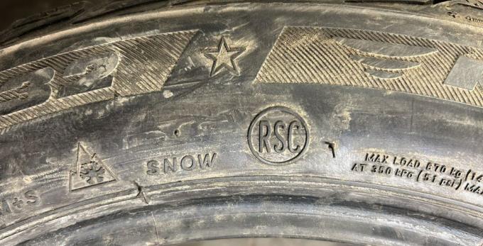 Bridgestone Blizzak LM-32 225/50 R17 94H