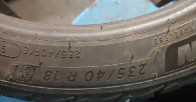 Michelin Pilot Alpin 5 235/40 R18 95V