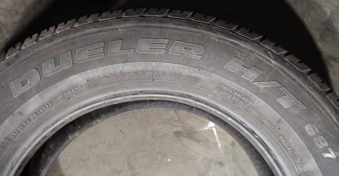 Bridgestone Dueler H/T D687 235/60 R16 100H