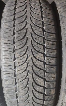 Bridgestone Blizzak LM-80 Evo 235/55 R18 100H