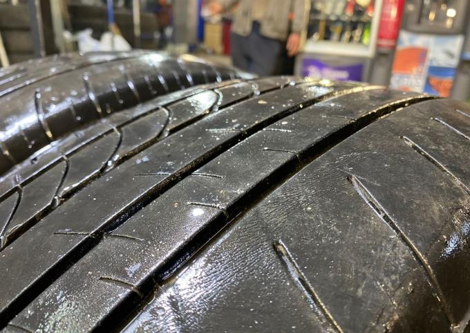 Bridgestone Dueler H/L 33A 235/55 R20 102V