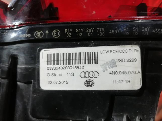 Фонарь правый наружный Audi A8 D5 4N0945070A
