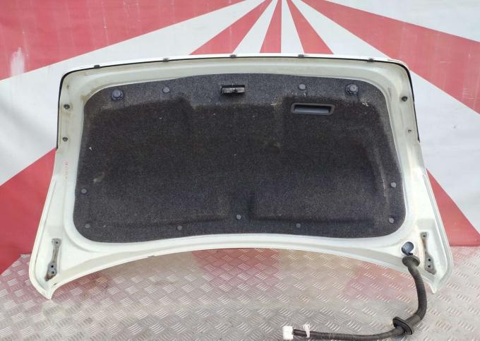 Крышка багажника Nissan Fuga Infiniti M25 M37 Y51