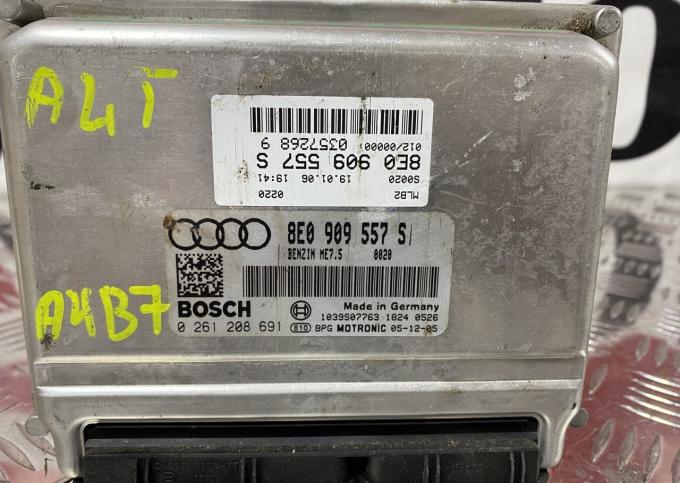 Блок управления двигателем Audi A4 B7 ALT 8E0909557S