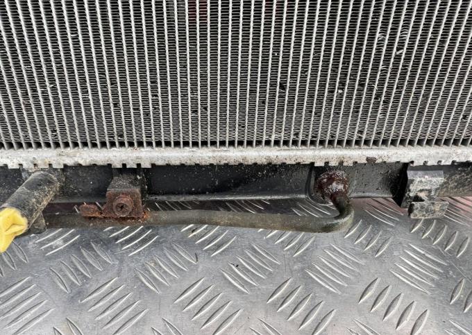 Радиатор охлаждения Toyota Camry V40 2.4