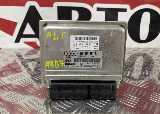 Блок управления двигателем Audi A4 B7 ALT 8E0909557S