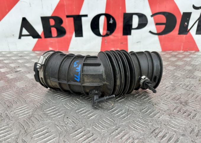 Патрубок воздушного фильтра Ford Focus III 1.5 F1F19R504AA