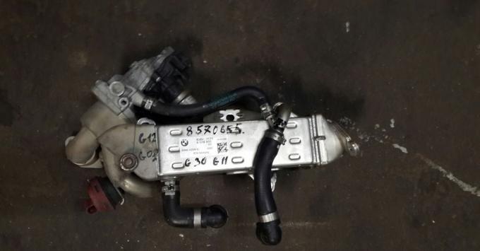 Охладитель ог на BMW G30 G11 G01 11718570655