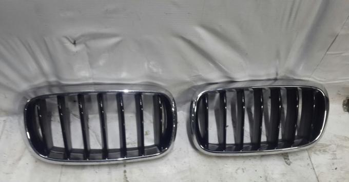 Решетка радиатора на BMW X5 F15 51137294486