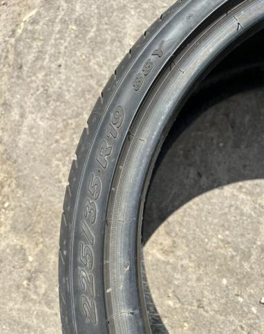 Pirelli P Zero 225/35 R19