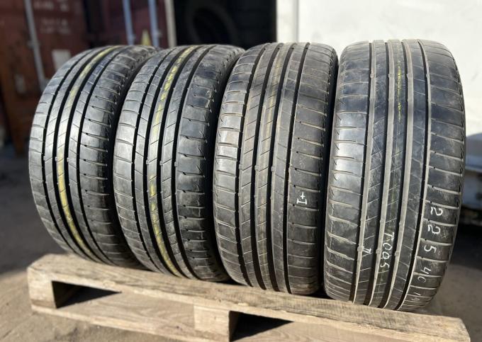 Bridgestone Turanza T005 225/40 R19