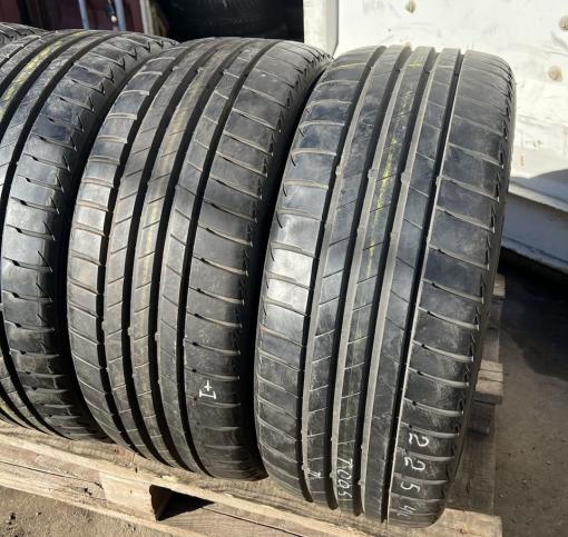 Bridgestone Turanza T005 225/40 R19